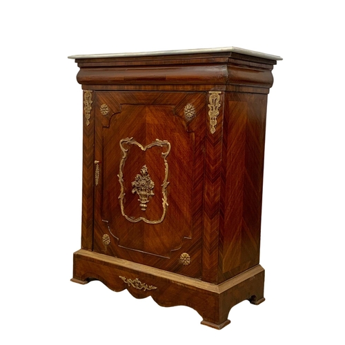 863 - An 18th century style French marble top marquetry cabinet. 85 x 41 x 105cm