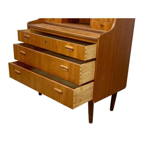 906 - A Danish teak Mid Century vanity unit with 9 drawers and foldaway mirror. Denmark 1960’s. 83.5 x 43 ... 