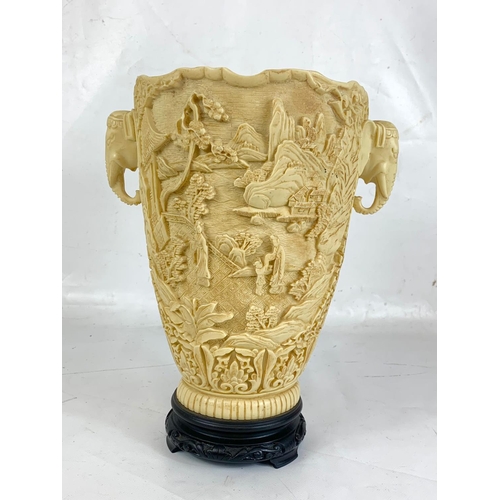 389h - A large vintage faux ivory Far Eastern vase. 26 x 31.5cm.