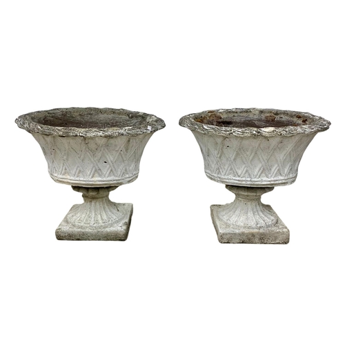 362 - A pair of vintage concrete garden planters. 51 x 40 x 41cm