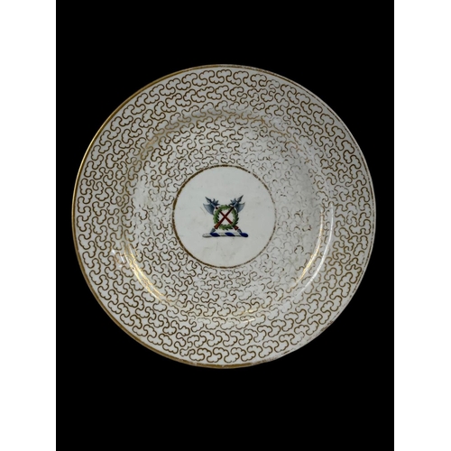 540B - An early 19th century Worcester Chamberlain plate. Pattern number 403. Circa 1810. 21cm