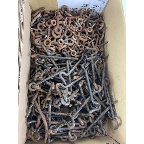 22 - A large quantity of vintage door latches.