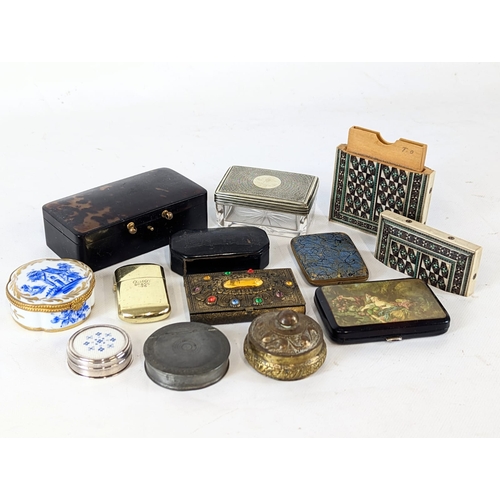 50 - Quantity of vintage trinket boxes, cigarette and card cases, and pill boxes.