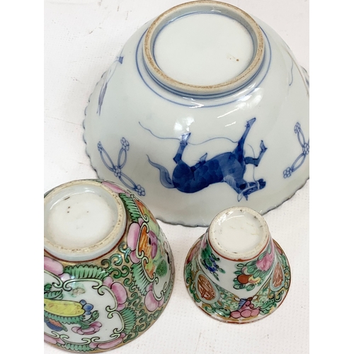 427 - A collection of 19th and 20th century Chinese porcelain.