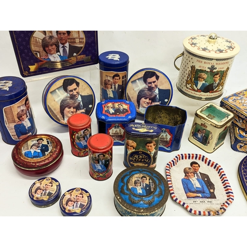 144 - A quantity of vintage Royal Commemorative tins of The Prince and Princess of Wales, Charles Windsor ... 