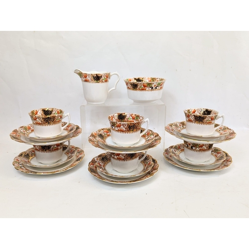 448 - A 19 piece early 20th century Wellington tea set