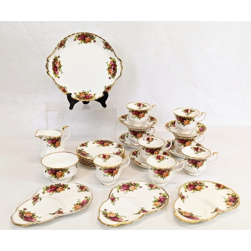 461 - 25 pieces of Royal Albert 