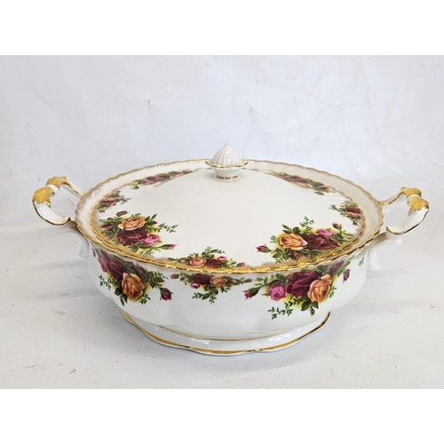 462 - 10 pieces of Royal Albert, 