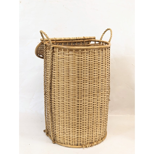 177 - Large wicker picnic basket with 2 other wicker baskets. Tallest measures 34x56cm