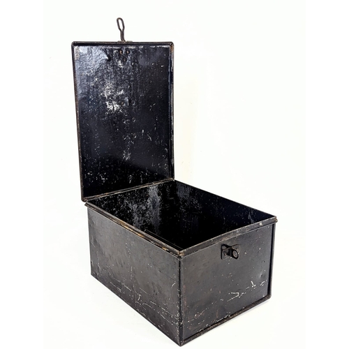 182 - A Victorian document box. 25x33x18cm