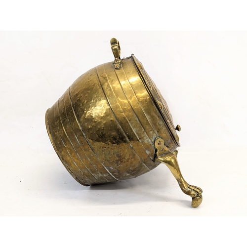 183 - A late Victorian brass coal scuttle. 35x37x42cm