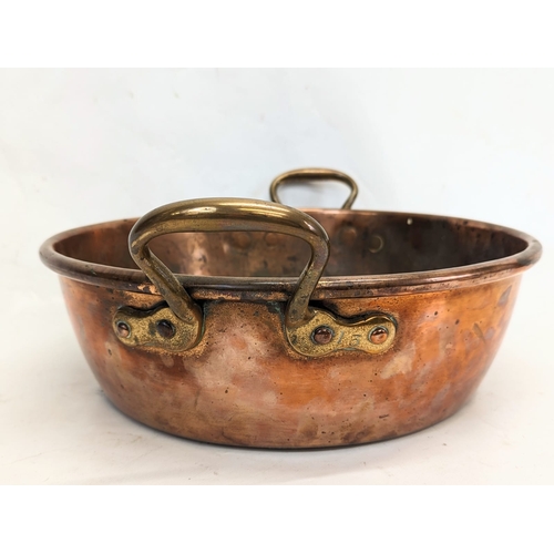 184 - Victorian copper jelly pan. 44x15.5cm