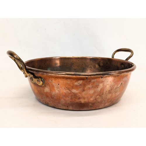 184 - Victorian copper jelly pan. 44x15.5cm