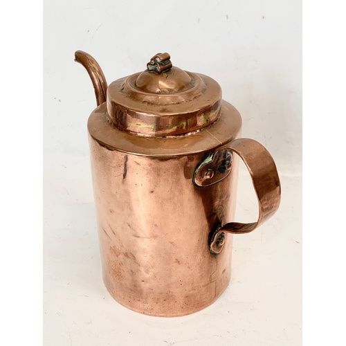 211 - A large Victorian copper kettle. 27 x 25cm