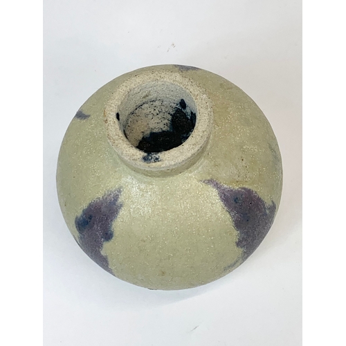 567 - A signed Studio Pottery bowl in the manner of Lucie Rie 10 x 10cm