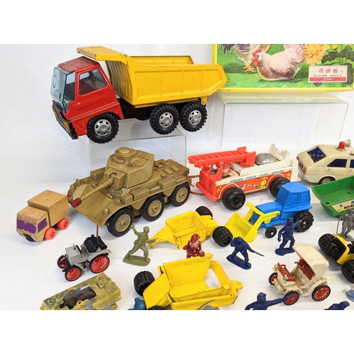 338 - A quantity of vintage toys