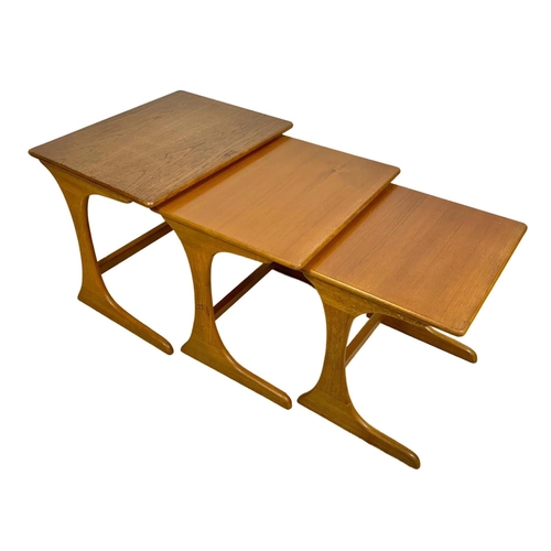 1128A - Teak nest of 3 tables by Jentique. Mid century. Circa 1970.