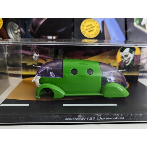 252P - 7 models of Batman vehicles from Batman. Including the Jokermobile number 37, number 575, 311, 652, ... 