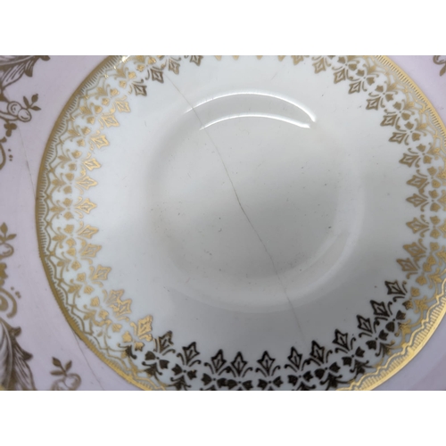 778H - An 18 piece Royal Grafton tea cups and saucers