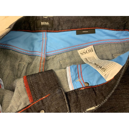 153 - A pair of Hugo Boss jeans. 34/32