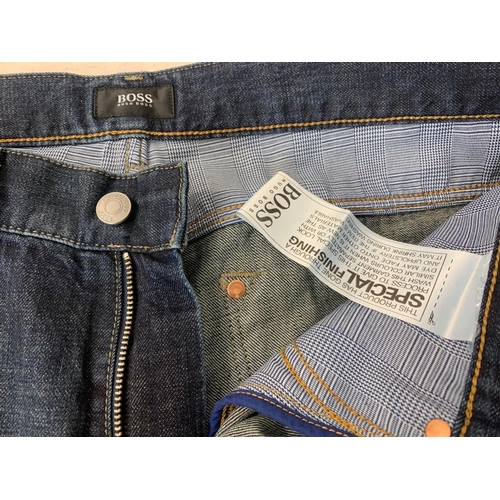 155 - A pair of Hugo Boss jeans. 34/30