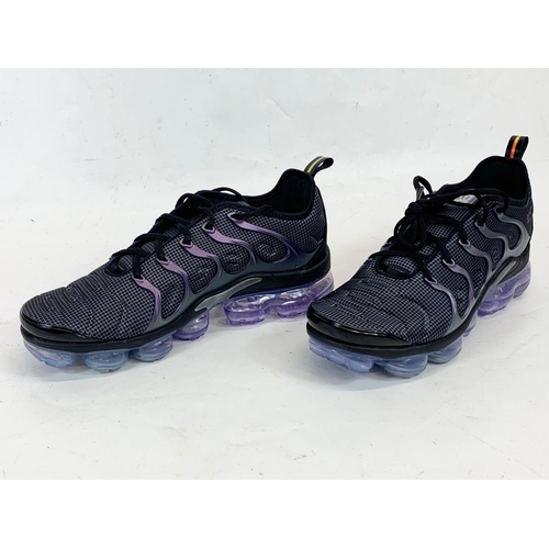 158 - A pair of Nike Air Vapormax Plus shoes in box. UK 9.5