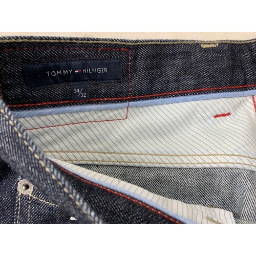 180 - A pair of Tommy Hilfiger jeans. 34/32.