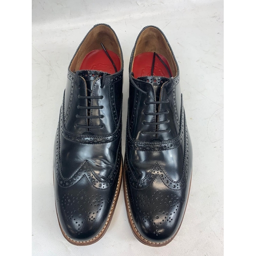 209 - 2 pairs of Grenson leather dress shoes. UK 9.