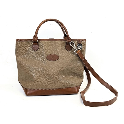 215 - A Mulberry Hellier Scotchgrain leather handbag with shoulder straps.