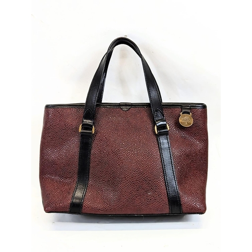 217 - A Mulberry Scotchgrain leather handbag.