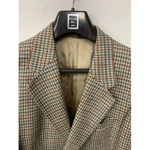 233 - A Christian Dior blazer jacket. 38 regular.