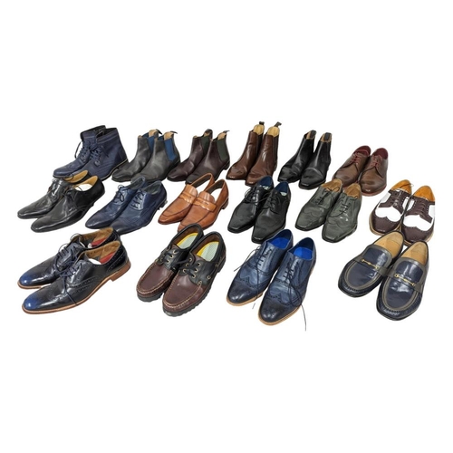 250 - A quantity of leather dress shoes. Grenson, Barker, Joseph Cheaney & Sons, Sergio Duletti, Loake, Pa... 