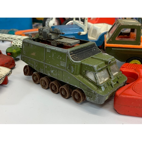 251I - A collection of vintage toys and models. Dinky, Corgi, Tonka, Tri-ang, Matchbox, model soldiers etc