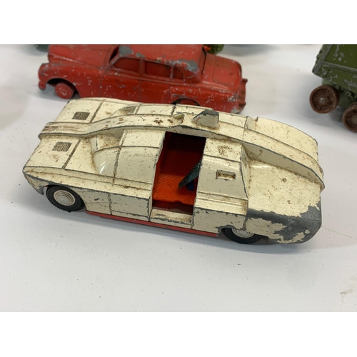 251I - A collection of vintage toys and models. Dinky, Corgi, Tonka, Tri-ang, Matchbox, model soldiers etc