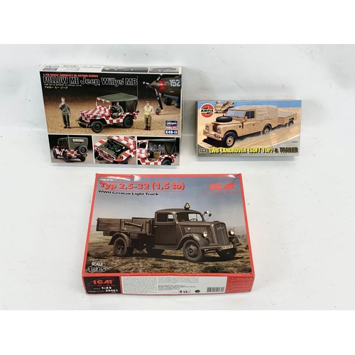 297 - 5 unopened boxes of military models. Trumpeter USMC LAV-25 Piranha, Italeri D-Day Chevrolet Gun Trac... 