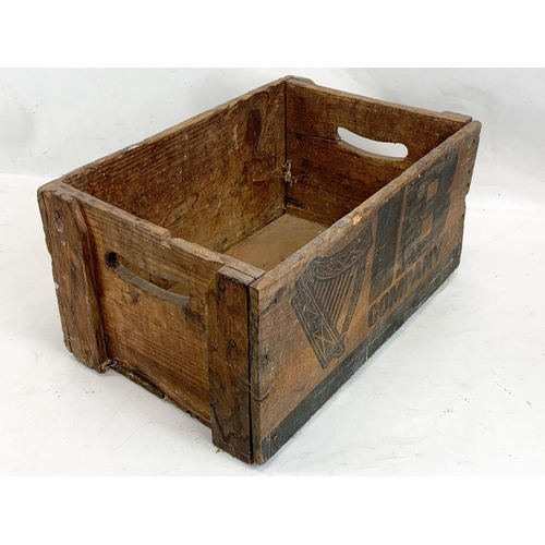 314 - A vintage IB Company (Irish Bottlers) wooden crate. 43 x 28 x 22cm