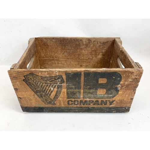 314 - A vintage IB Company (Irish Bottlers) wooden crate. 43 x 28 x 22cm