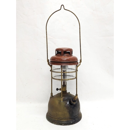 333 - A vintage Tilly lamp. 33.5cm