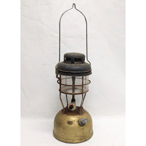 334 - A vintage Tilly lamp. 33cm