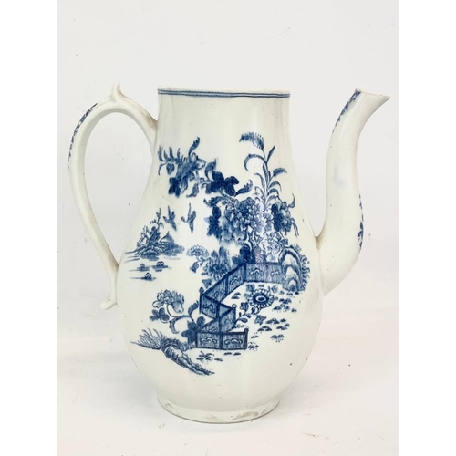 468 - 4 pieces of 18th and 19th century porcelain. A large late 18th century Worcester coffee pot 22cm, an... 