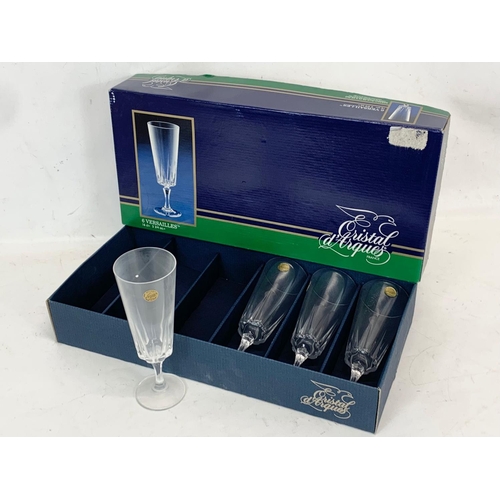 779 - 4 box sets of crystal glasses. Including a box of 4 Royal Doulton Hi-ball Tumblers, a 4 piece Desser... 