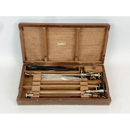 60C - A vintage resectoscope in wooden case. 36.5 x 18.5cm