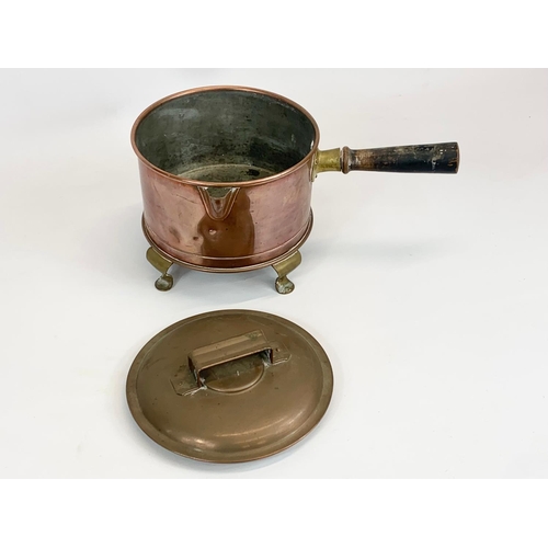 78C - An early 20th century copper kettle. 32 x 16cm