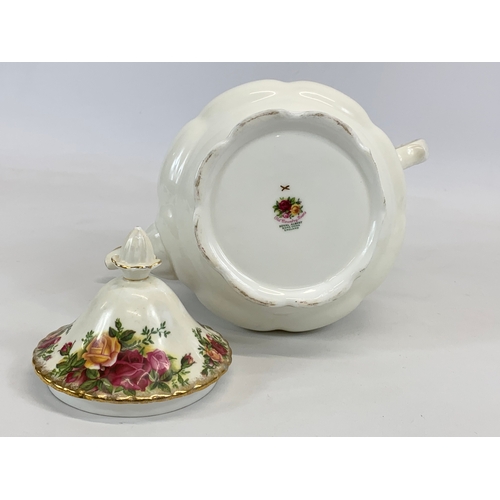 456 - A Royal Albert Old Country Roses teapot. 25 x 19cm.