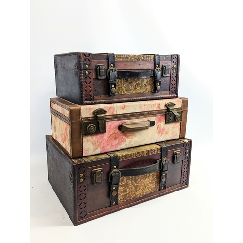 206 - 3 vintage style cases. Largest measures 45x31x18.5cm