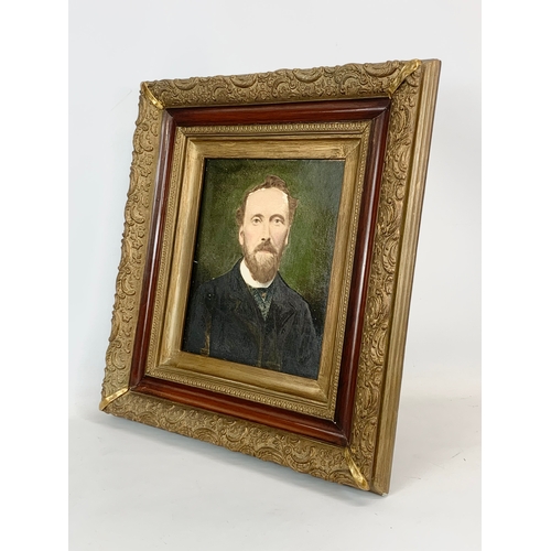 222 - A vintage oil painting of Sir Rodger Casement, in an Victorian gilt frame. 47 x 52cm