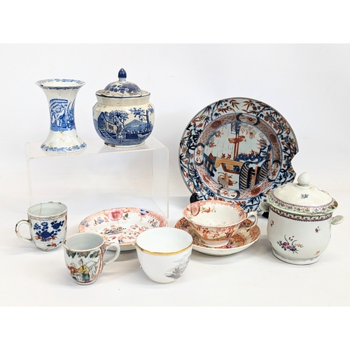 567 - A quantity of 18th and 19th Chinese porcelain.