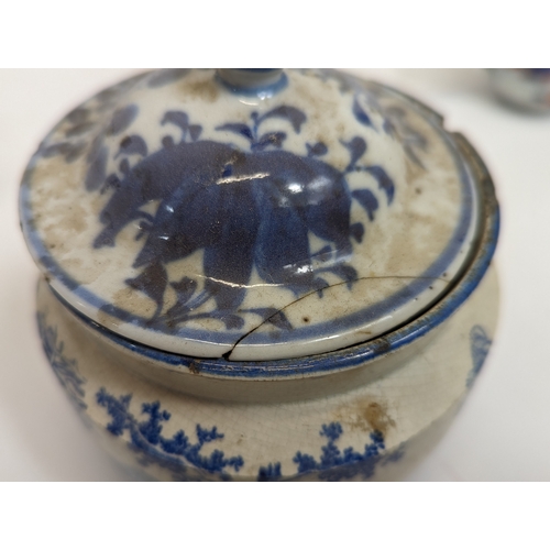 567 - A quantity of 18th and 19th Chinese porcelain.