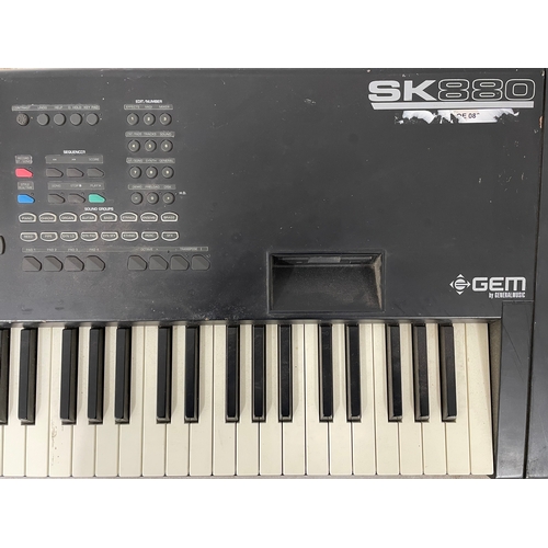 304 - A Gem SK 880 World Keyboard. By General Music. 135cm