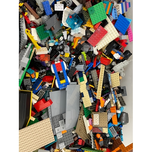 307 - A large collection of LEGO. Box measures 75 x 44 x 33cm